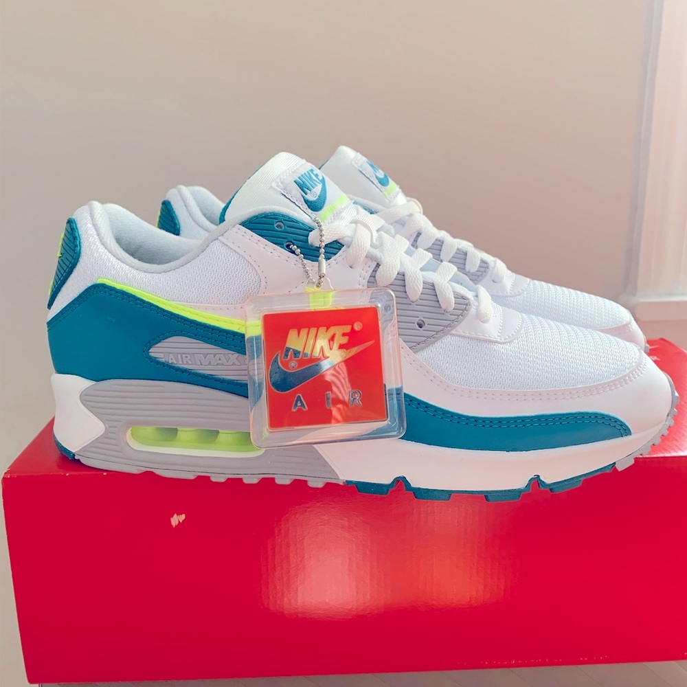Mens Nike Air Max III, size 11